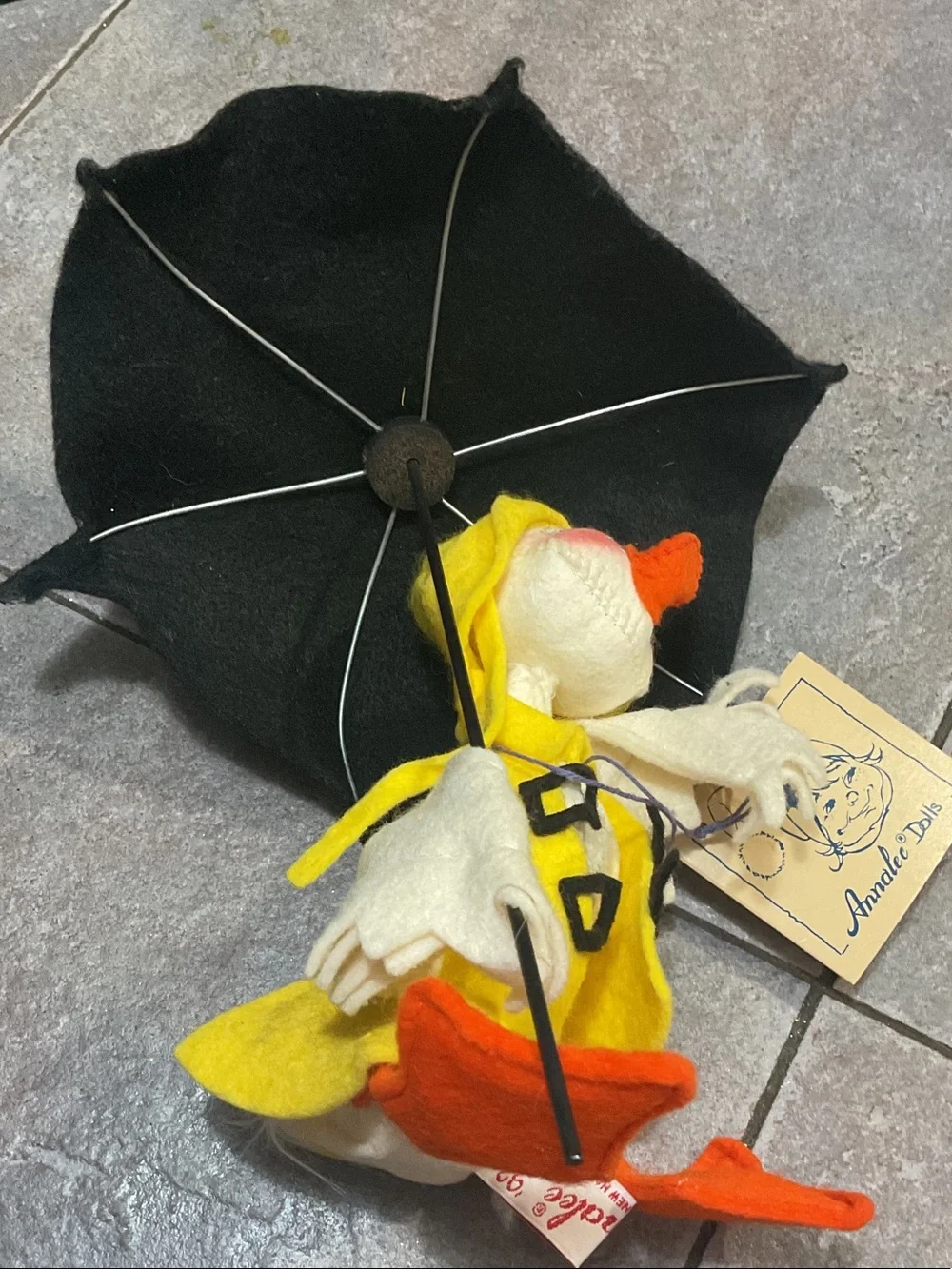 Annalee Yellow Duckling with Black Umbrella and Orange Feet